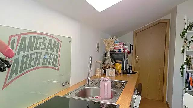 Freechat BrownieyQueen on StripChat