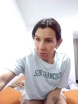 Cameron_puppy on StripChat