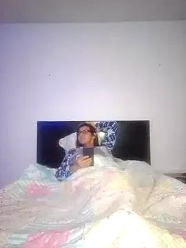 Cameron_puppy on StripChat