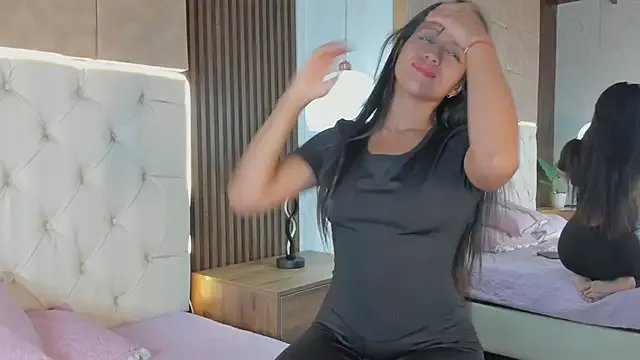 Freechat Camiila_rosse on StripChat