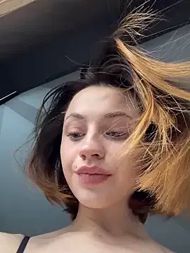 Camilla_Railian on StripChat