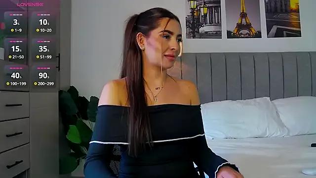 caralella on StripChat 