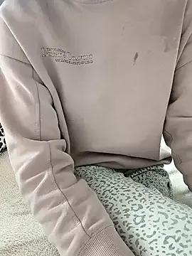 StripChat carlina28 is Freechat carlina28 — Infilarmi l cazzo dentro