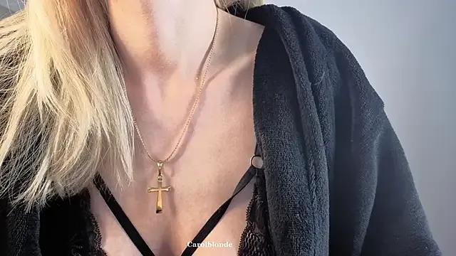 Carolblonde on StripChat