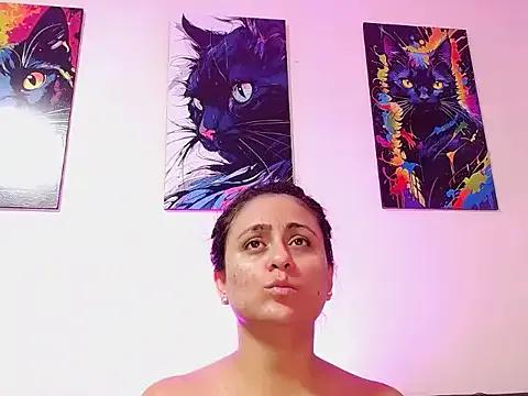 Caroline_Jons — Make me wet and play under my panty 