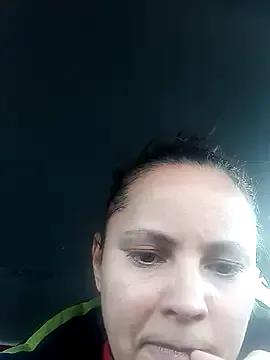 Cassandrina1 — Succhio le tette