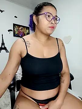 chalohott on StripChat