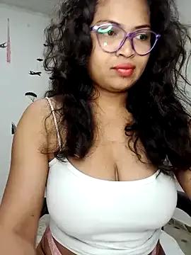 chalohott on StripChat