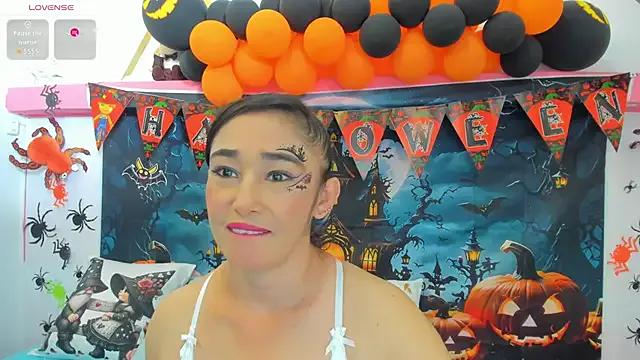 Freechat charlotte-11 on StripChat