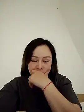 Christine-le1 on StripChat