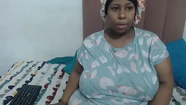 Chubby_Queenx255 — let me be your  women crush weekend