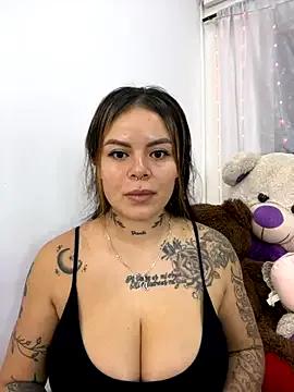 Freechat Clhoe___Ivana on StripChat