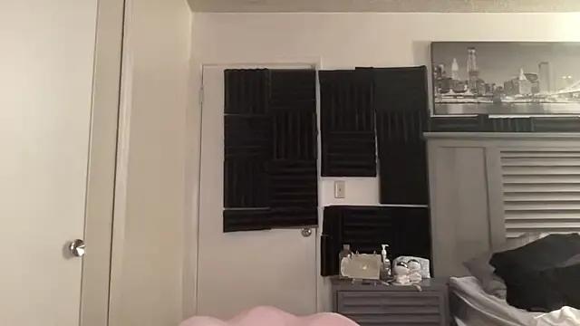 Freechat cocaNutt on StripChat