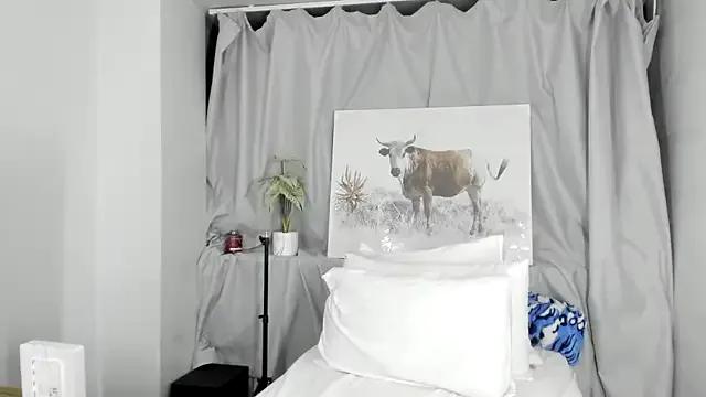 Private ConnieSmall24 on StripChat