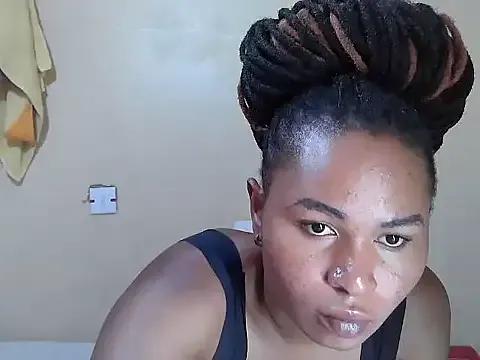 Creamy-Aisha on StripChat