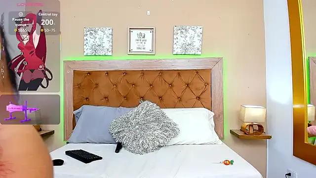 StripChat CristalLoren is Private CristalLoren — Spanks x 5