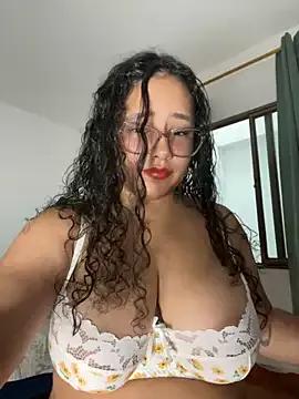 CurlyGirl_1 on StripChat