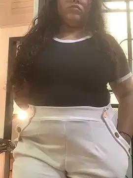 CurlyGirl_1 on StripChat