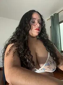 CurlyGirl_1 on StripChat
