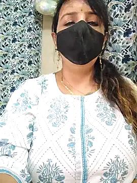 Freechat cute-tanvi on StripChat