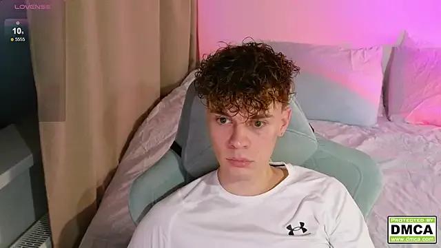 StripChat cute_thomas is Freechat cute_thomas — Hard in underwearrr