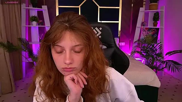 Freechat CuteeFoxy on StripChat