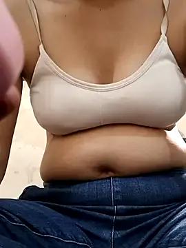 CuteSarikaLIVE on StripChat