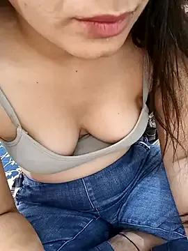 CuteSarikaLIVE on StripChat