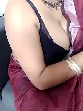 Cuty-Lina — Strip tease