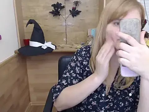 Freechat DaniellaKiss on StripChat