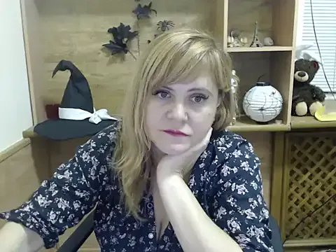 Freechat DaniellaKiss on StripChat