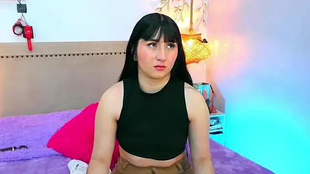 Freechat Daphnee-x on StripChat