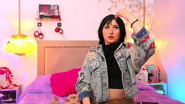 Freechat Daphnee-x on StripChat