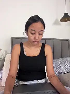 DianaHopson — Show boobs