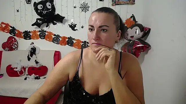 Freechat DianaMGG on StripChat