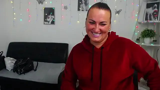 Freechat DianaMGG on StripChat