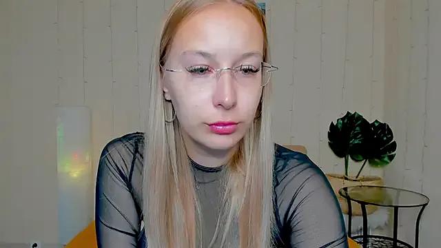 dina_sunshine on StripChat