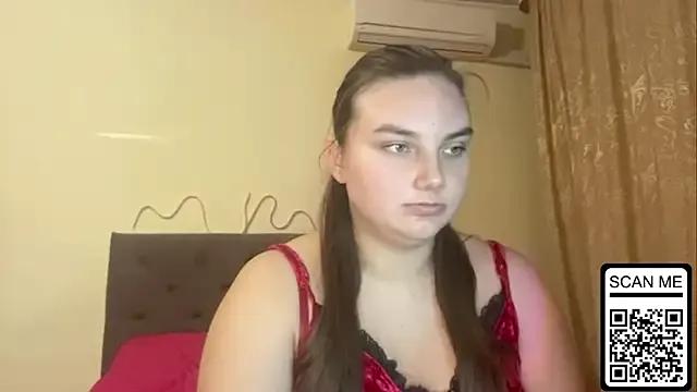 Dreamyblushfairy on StripChat