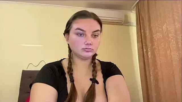 Dreamyblushfairy on StripChat