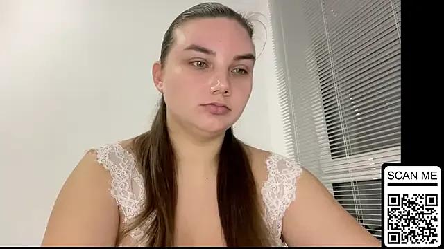 Dreamyblushfairy on StripChat