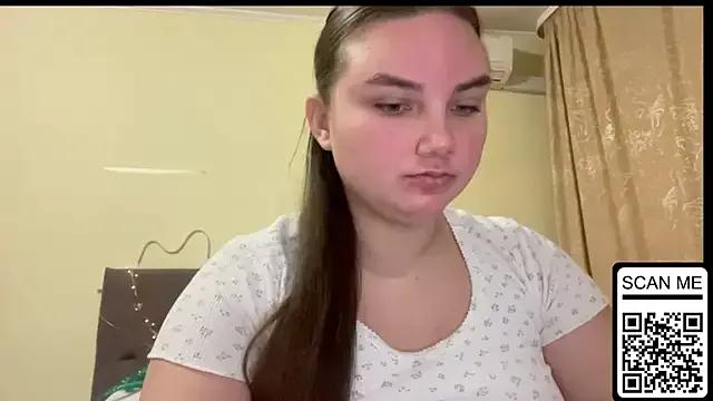 Dreamyblushfairy on StripChat