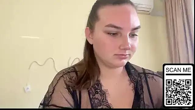 Dreamyblushfairy on StripChat