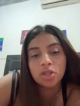 Freechat dulce_lian on StripChat