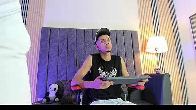 Freechat DustinandJordan on StripChat