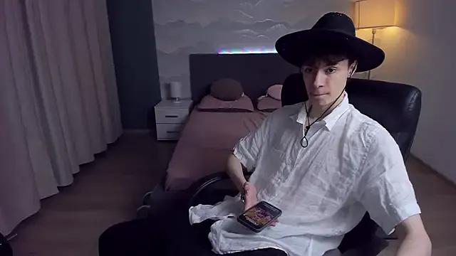 Edvard_Blare on StripChat