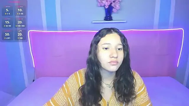 elenacooper1 on StripChat 