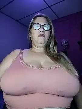 Freechat EllisW8 on StripChat