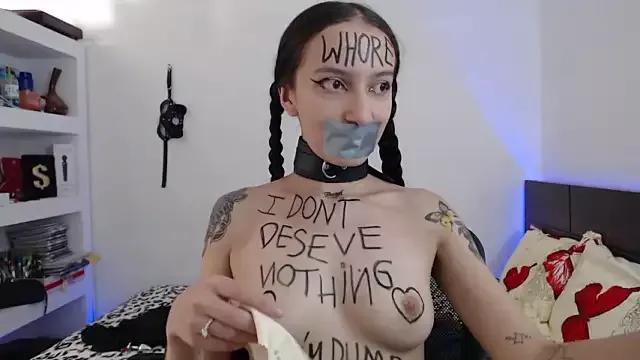 Freechat Eloise-brown on StripChat