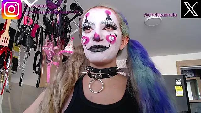 Freechat Eloise-brown on StripChat