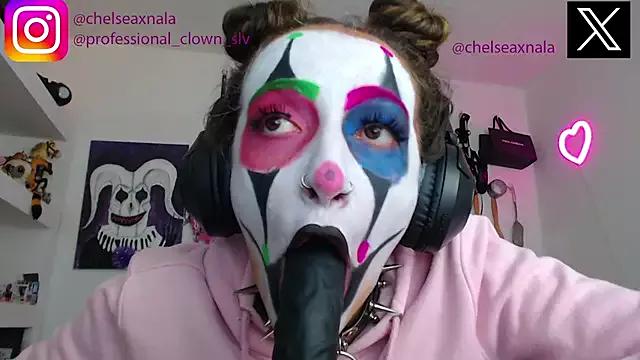 Freechat Eloise-brown on StripChat